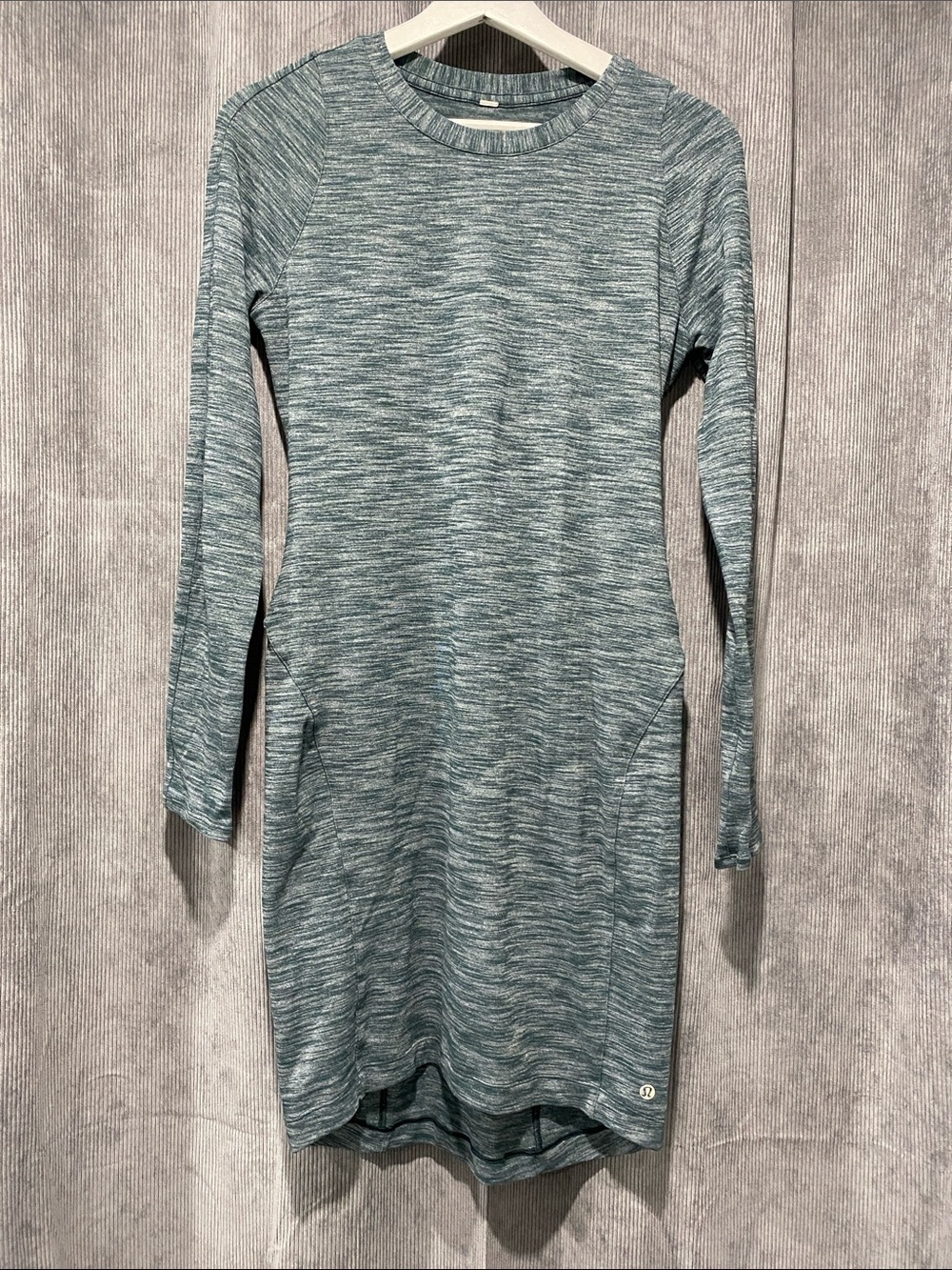 Lululemon heathered grey green long sleeve dress - Picture 7 of 7